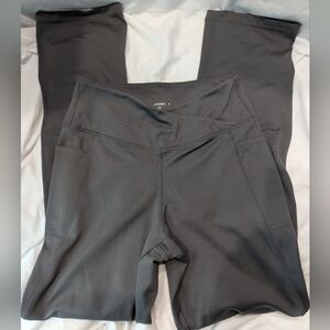 Jockey Ladies Size MEDIUM Crosswaist Yoga Pant DARK GREY STRETCHY Side POCKETS